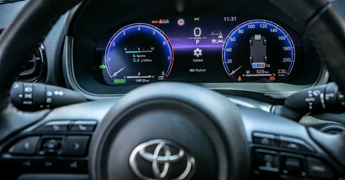 Ile pali Toyota Yaris 1.3 benzyna? Sprawdź realne spalanie i oszczędności