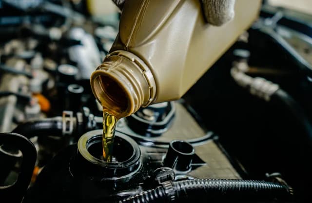 Jak wybrać odpowiedni olej Valvoline do benzyny dla Twojego samochodu?