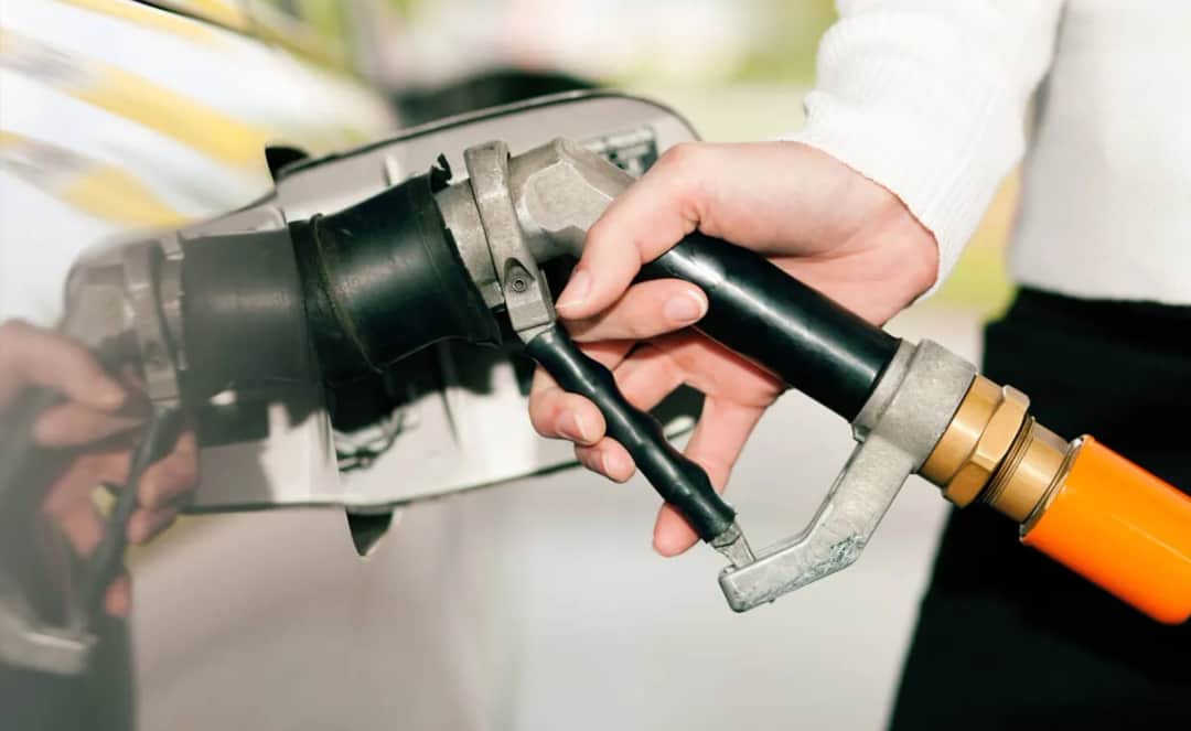 CNG w samochodzie - co to jest i jakie ma zalety dla kierowców