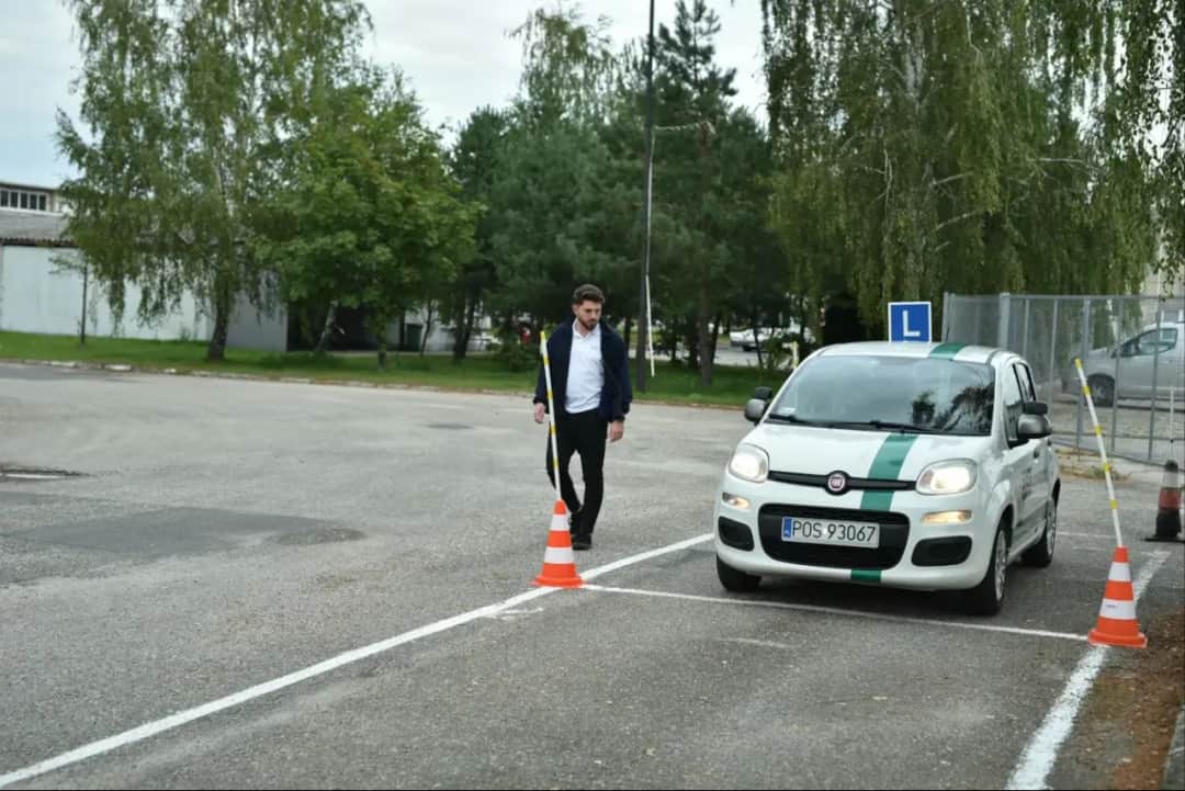 Jak przełożyć egzamin na prawo jazdy i uniknąć dodatkowych kosztów