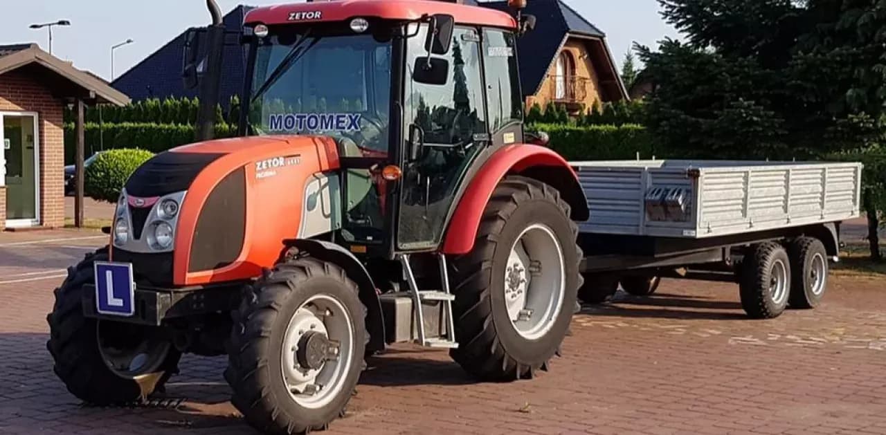 Prawo jazdy kat T ile godzin? Sprawdź, ile czasu musisz poświęcić