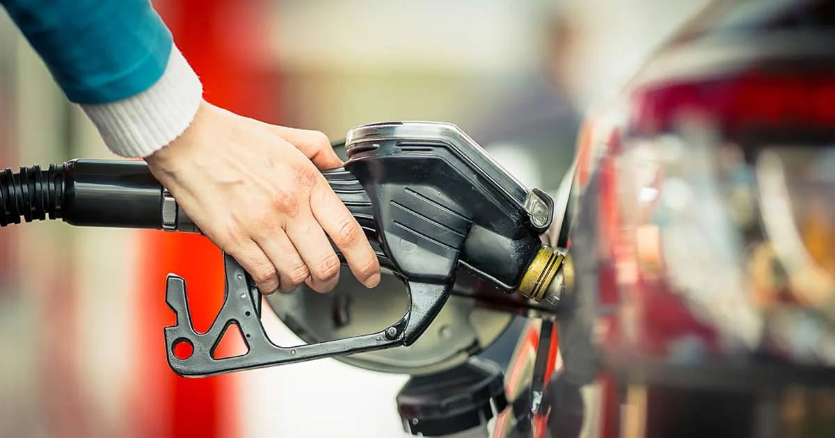 Ile przejedzie diesel na benzynie i jakie niesie to ryzyko?