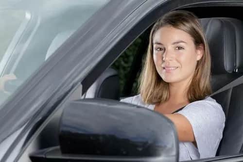 Jakie auto bez prawa jazdy? Poznaj łatwe w prowadzeniu pojazdy